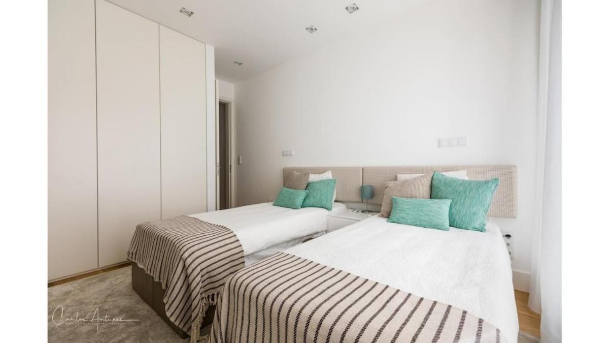 Superb Modern And Unique Liberdade Apartment *